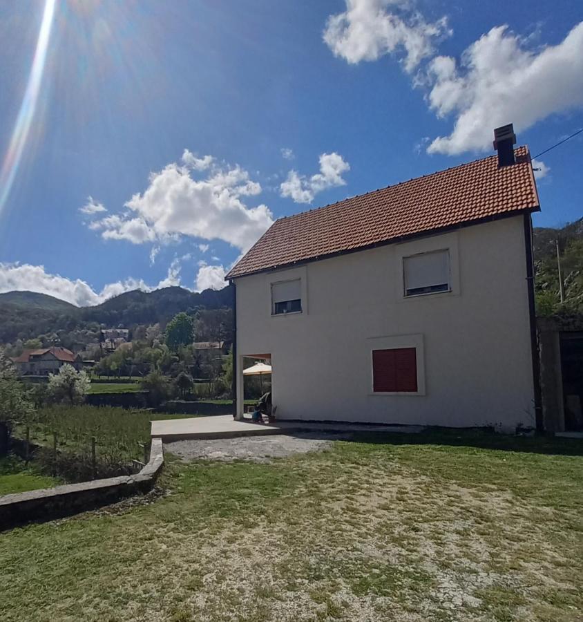 Konak Ugnji-Village Cetinje Exterior photo